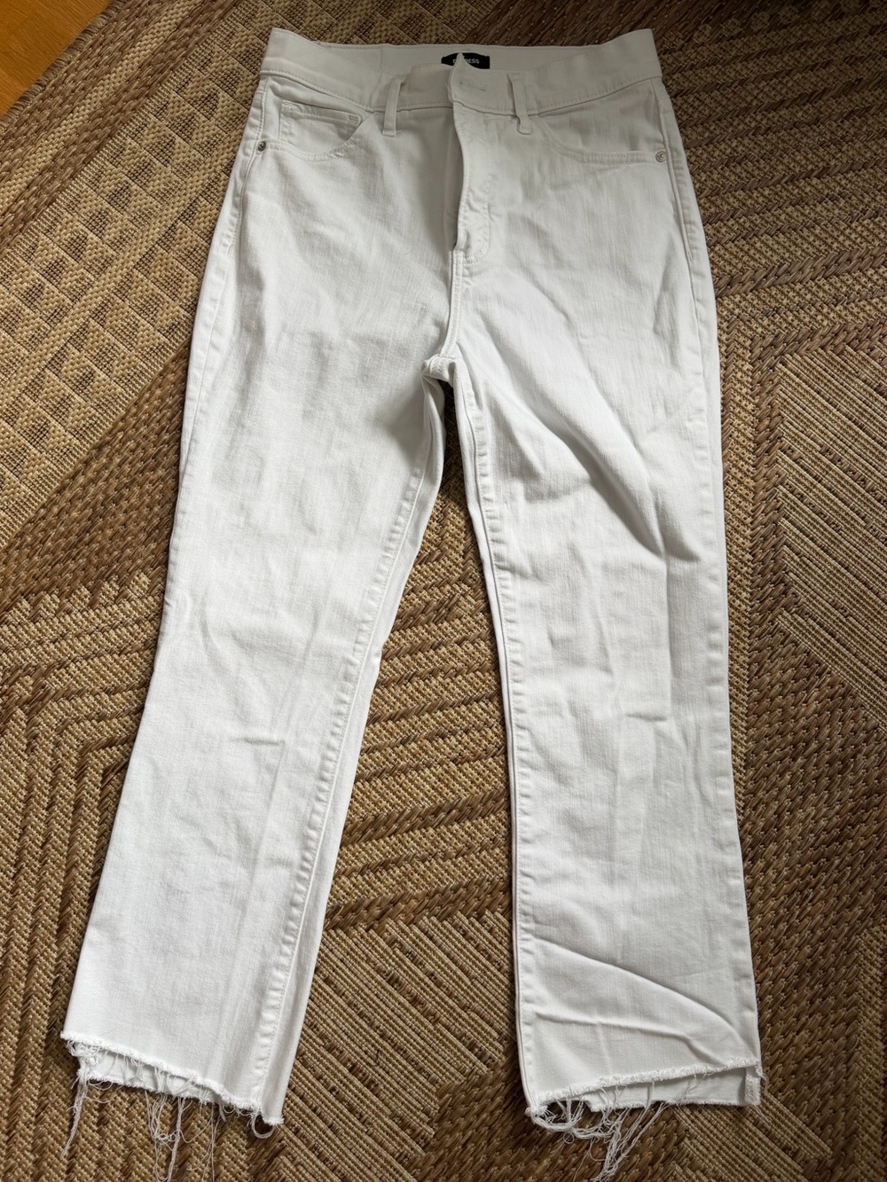 Express White Straight-Leg Jeans with Raw Hem